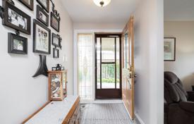 13 dormitorio casa de pueblo en Etobicoke, Canadá. C$1 194 000