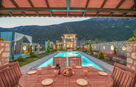 3 dormitorio villa 250 m² en Kash, Turquía. 41 646 000 TRY
