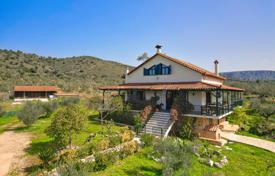 2 dormitorio casa de pueblo 250 m² en Peloponeso, Grecia. 550 000 €