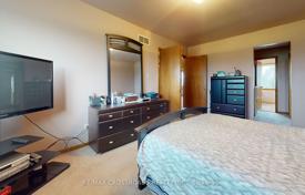10 dormitorio casa de pueblo en Scarborough, Canadá. C$1 584 000