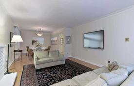 8 dormitorio casa de pueblo en Etobicoke, Canadá. C$1 314 000