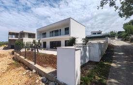 5 dormitorio casa de pueblo 161 m² en Krk, Croacia. 1 360 000 €