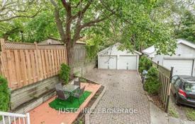 11 dormitorio casa de pueblo en York, Canadá. C$1 701 000
