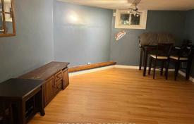 12 dormitorio casa de pueblo en Scarborough, Canadá. C$1 341 000