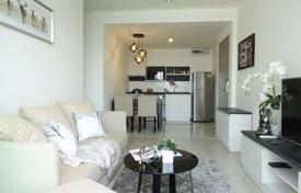 1-dormitorio apartamentos en condominio en Huai Khwang, Tailandia. $182 000