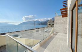 3 dormitorio piso 96 m² en Tivat city, Montenegro. 430 000 €