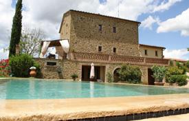 Villa – Foiano della Chiana, Toscana, Italia. 1 300 000 €
