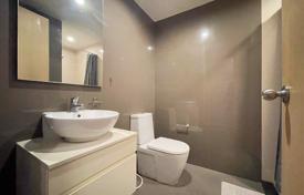 2-dormitorio apartamentos en condominio en Khlong Toei, Tailandia. $413 000