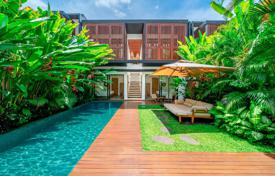 4 dormitorio villa 280 m² en Batu Bolong Beach, Indonesia. $600 000