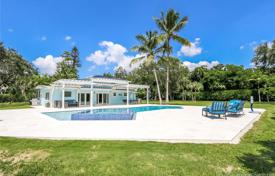 Villa – South Miami, Florida, Estados Unidos. $949 000