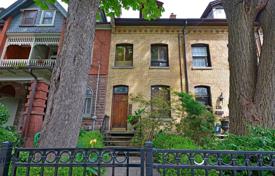 3 dormitorio adosado en Old Toronto, Canadá. 924 000 €