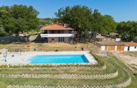 19 dormitorio finca rústica 540 m² en Sinalunga, Italia. 1 190 000 €