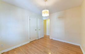 8 dormitorio casa de pueblo en Etobicoke, Canadá. C$1 404 000