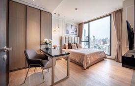 1-dormitorio apartamentos en condominio en Khlong Toei, Tailandia. $597 000