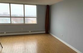 6 dormitorio piso en North York, Canadá. C$753 000