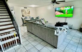 Casa de pueblo – Pembroke Pines, Broward, Florida,  Estados Unidos. $445 000