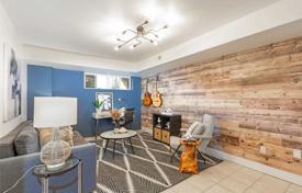 3 dormitorio casa de pueblo en Etobicoke, Canadá. C$2 573 000