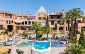 3 dormitorio ático 190 m² en Marbella, España. 1 125 000 €