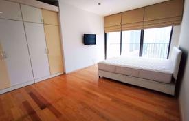 2-dormitorio apartamentos en condominio en Khlong Toei, Tailandia. 392 000 €