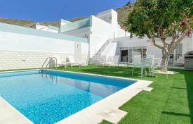 Villa – Costa Adeje, Islas Canarias, España. 779 000 €