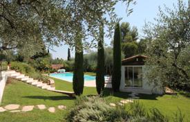 Villa – Provenza - Alpes - Costa Azul, Francia. 2 600 €  por semana