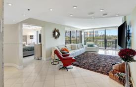 2-dormitorio apartamentos en condominio 111 m² en South Bayshore Drive, Estados Unidos. $940 000