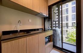 1-dormitorio apartamentos en condominio en Phra Khanong, Tailandia. $112 000