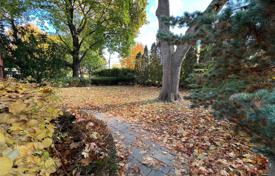 3 dormitorio casa de pueblo en Etobicoke, Canadá. C$1 294 000