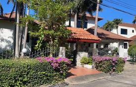 5 dormitorio villa 350 m² en Pattaya, Tailandia. $474 000
