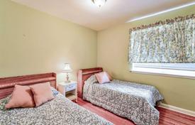 3 dormitorio casa de pueblo en Etobicoke, Canadá. C$1 996 000