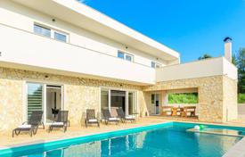 4 dormitorio casa de pueblo 167 m² en Svetvinčenat, Croacia. 700 000 €