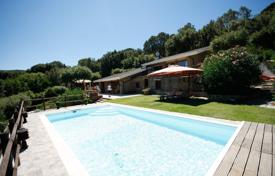 Villa – Punta Ala, Toscana, Italia. 6 800 €  por semana