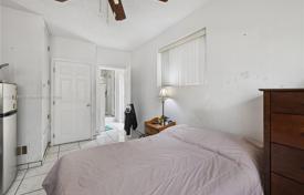 4 dormitorio casa de pueblo 181 m² en Miami, Estados Unidos. $599 000