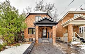 Casa de pueblo – Hillsdale Avenue East, Toronto, Ontario,  Canadá. C$1 961 000