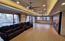3 dormitorio piso en Khlong Toei, Tailandia. $5 500  por semana