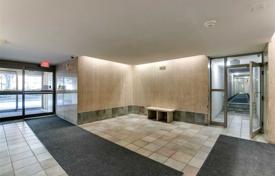 3 dormitorio piso en North York, Canadá. C$798 000