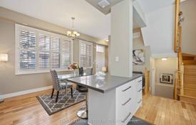 6 dormitorio adosado en Old Toronto, Canadá. C$1 614 000