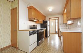 8 dormitorio adosado en North York, Canadá. C$1 190 000