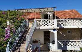 Casa de pueblo – Stari Grad, Split-Dalmatia County, Croacia. 500 000 €