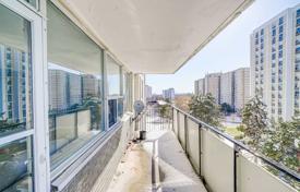 6 dormitorio piso en North York, Canadá. C$728 000