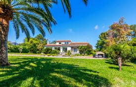 12 dormitorio villa en Mougins, Francia. 2 190 000 €
