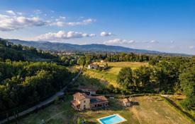 5 dormitorio villa 450 m² en Lucca, Italia. 1 550 000 €