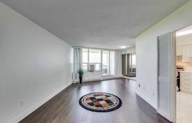 3 dormitorio piso en North York, Canadá. C$778 000