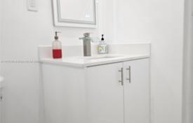 4 dormitorio casa de pueblo 189 m² en Miami, Estados Unidos. $730 000