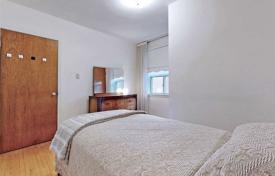 3 dormitorio adosado en North York, Canadá. C$1 120 000