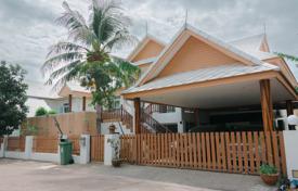 6 dormitorio villa 380 m² en Pattaya, Tailandia. $313 000