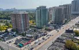 5 dormitorio piso en North York, Canadá. C$925 000