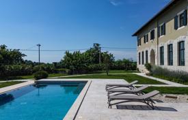5 dormitorio casa de pueblo 282 m² en Poreč, Croacia. 2 990 000 €