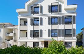 4 dormitorio piso 96 m² en Tivat city, Montenegro. 400 000 €