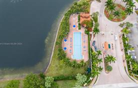Condominio – Doral, Florida, Estados Unidos. $440 000